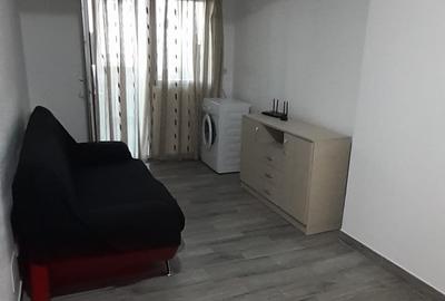 Garsonieră semidecomandată în Teilor