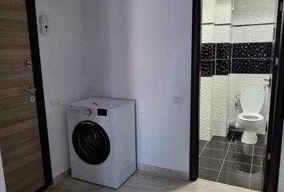 Apartament cu 3 camere decomandat în Metro 1 - 4