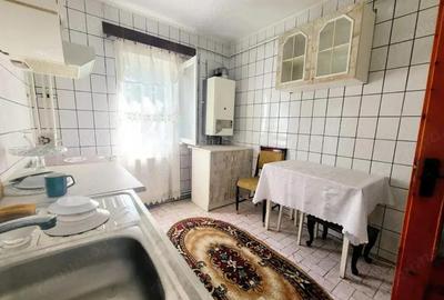 Republicii -Apartament 3 camere, etaj 2/4, bloc 1982, spatios, centrala
