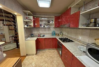 Apartament cu mansarda zona Piata Moldovei ,mobilat si utilat ! - 2