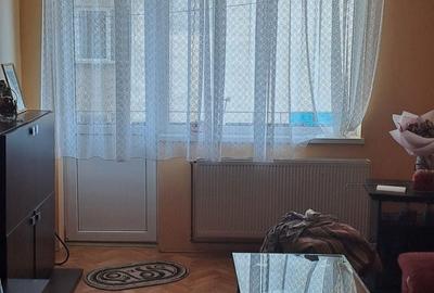 Apartament cu 3 camere decomandat în Central - 2