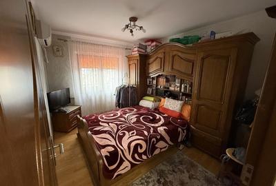 Apartament cu 4 camere decomandat în Radu Negru - 3