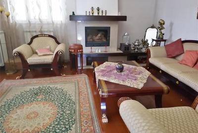 Duplex cu 7 camere cu Canalizare în Central - 29