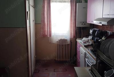 Apartament cu 3 camere decomandat în Hipodrom 2 - 3