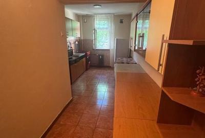 Apartament cu 2 camere decomandat în Calea București - 2