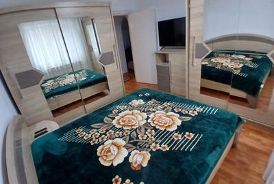 Apartament cu 3 camere semidecomandat în Micro 9 - 6