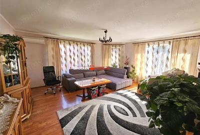 Casă cu Teren 1800 Mp în Petreu - 3
