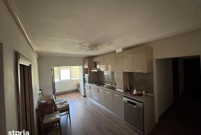 Apartament cu 3 camere în Central - 3