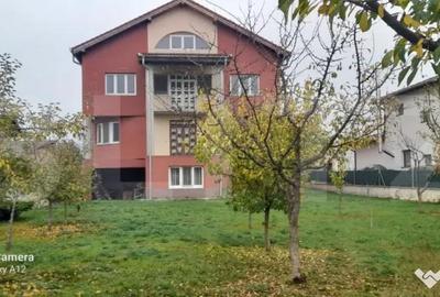 Casă cu 16 camere cu Teren 1400 Mp în Central - 3