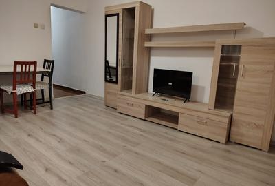 Eroii Revolutiei, doua minute metrou - 2