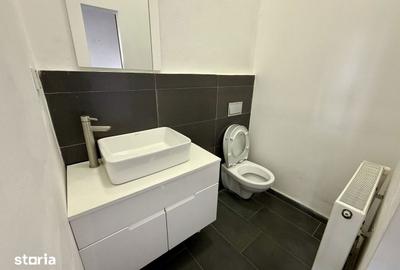 Spațiu comercial, de 40 mp, în Central - 9
