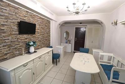 Apartament 3 camere , zona Torontalului