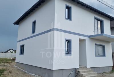 Casă individuală cu 4 camere cu Canalizare în Cristian - 1