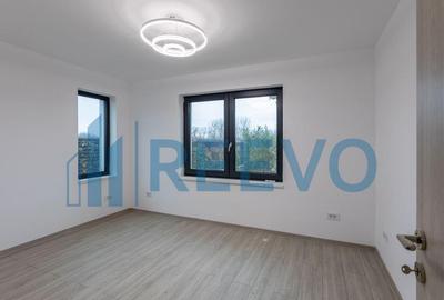 Casă cu 5 camere cu Teren 400 Mp în Calea Moldovei - 1