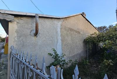 Casă cu 3 camere în Chercea