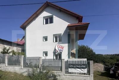 Casă cu 4 camere cu Teren 500 Mp în Gherla - 1