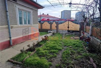 Casă cu 3 camere cu Teren 408 Mp în Central - 14