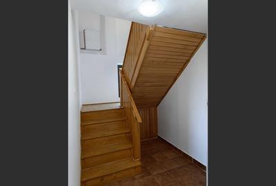 Casă / Clădire (Spațiu comercial) de închiriat - 2