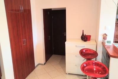 Apartament cu 2 camere semidecomandat, mobilat în Lipovei - 2