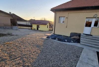 Casă cu Teren 1281 Mp în Săliște - 4