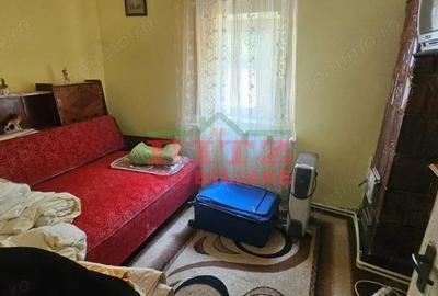 Casă cu 4 camere cu Teren 977 Mp în Central - 7