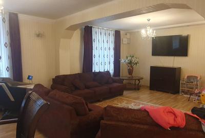 OFERTA EXCEPTIONALA - CASA  DE VANZARE -ZONA EXCLUSIVISTA - 3