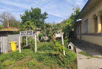 Casă cu 6 camere cu Teren 934 Mp în Central - 2