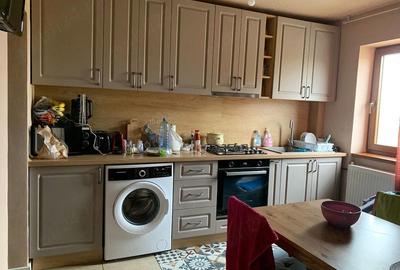 Apartament cu 3 camere semidecomandat în Grădiște - 2