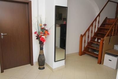 Casă individuală cu 6 camere cu Canalizare în Barbu Văcărescu - 8