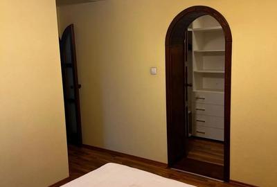 Apartament cu 3 cam, tip PB, mobilat si utilat, Rogerius, str.Moldovei - 8