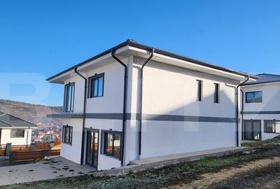 Vila superba cu o panorama deosebita asupra orasului situata - 15