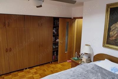Apartament cu 3 camere decomandat în Decebal - 9