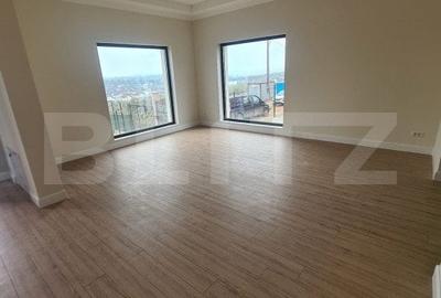 Casa 5 camere, 137 mp, priveliste spre oras, Bucium-Visan