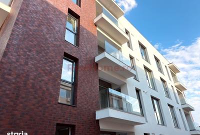 Apartament cu 3 camere decomandat în Titan