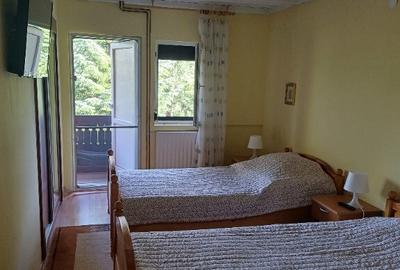 Casa pentru iubitorii de natura pe dealurile Comarnicului - 8