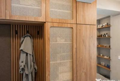 Apartament cu 3 camere semidecomandat în Tractorul - 4