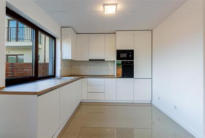 Duplex cu 4 camere cu Canalizare în Cristian - 3