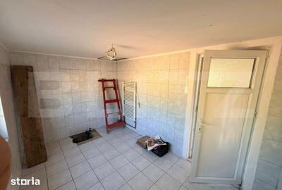 Casă cu 6 camere cu Teren 2451 Mp în Central - 12
