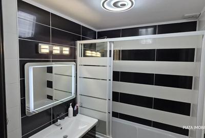 Apartament cu 3 camere semidecomandat, mobilat în Micro 9 - 11