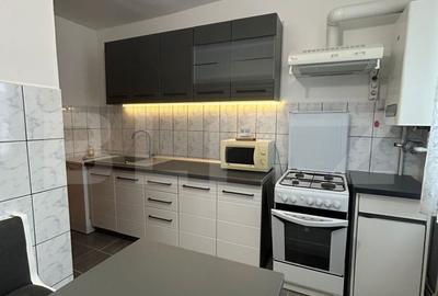 Apartament cu 4 camere decomandat în Tudor