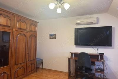 Apartament cu 3 camere semidecomandat în Spitalul Județean