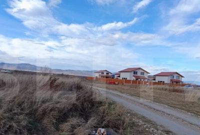 Urgent !Teren intravilan cu utilitati - Zarnesti Urgent !Teren intravilan cu utilitati - Zarnesti - 2