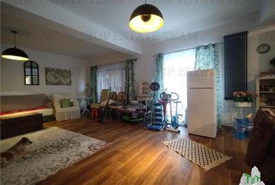 Duplex cu 4 camere cu Canalizare în 1 Decembrie - 4