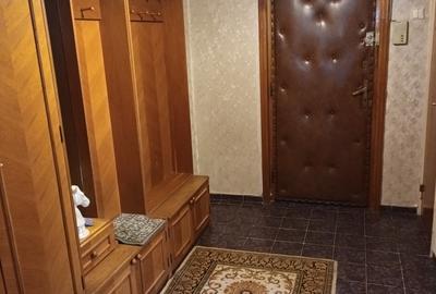 Apartament cu 3 camere semidecomandat în Rahova - 5