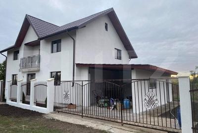Casa cu 5 camere, situata in Valea Ursului