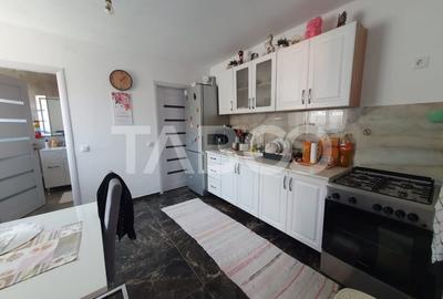 Casa 90 mpu 2 camere bucatarie baie debara zona Campului - 7