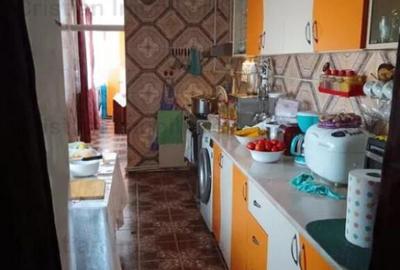 Parter 3 cam 90mp conf1 decomandat Vidin cu balcon mare - 5