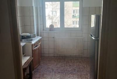 Apartament cu 3 camere semidecomandat, mobilat în Drumul Taberei - 2