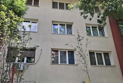 Apartament cu 4 camere în Rahova - 4