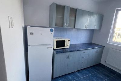 Apartament cu 3 camere semidecomandat în Micro 1 - 1